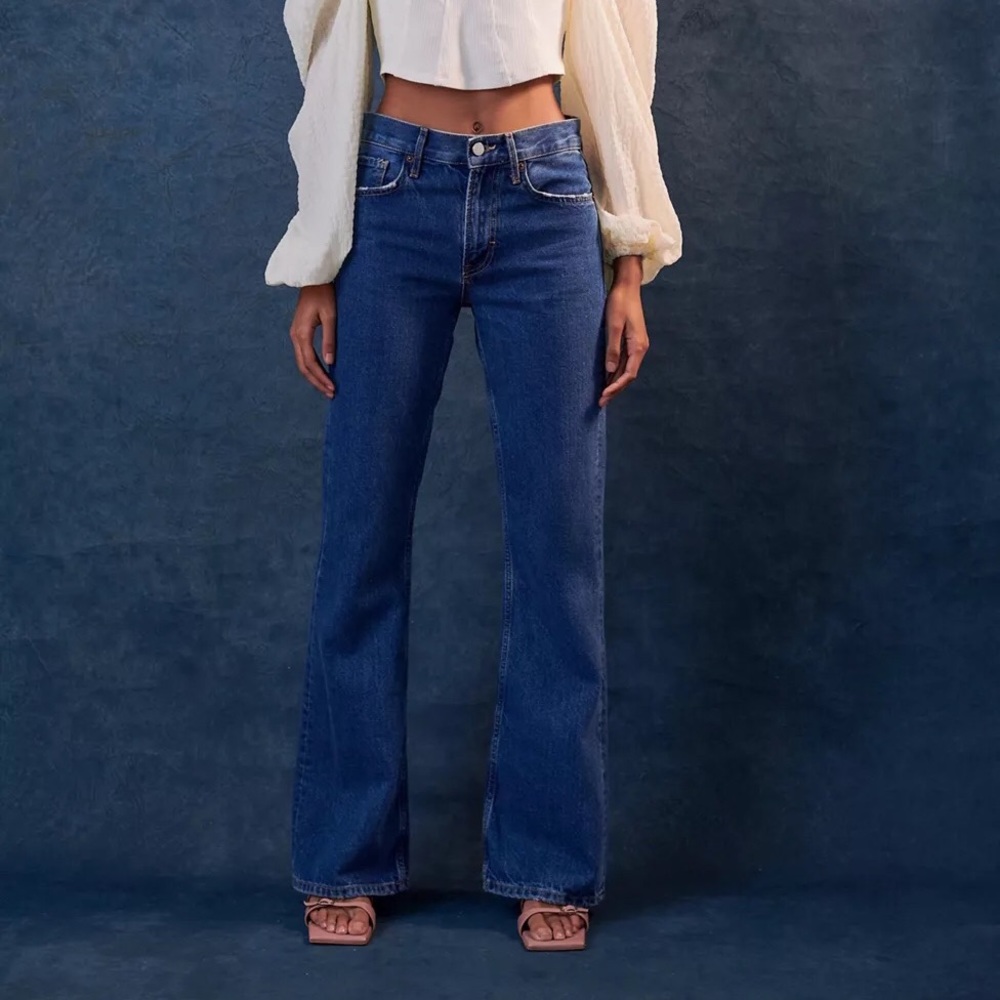 BDG '90s Mid-Rise Bootcut Jean